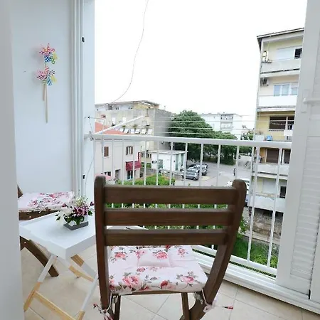Deluxe Rocky I With Balcony View Of The Garden Apartment Zadar